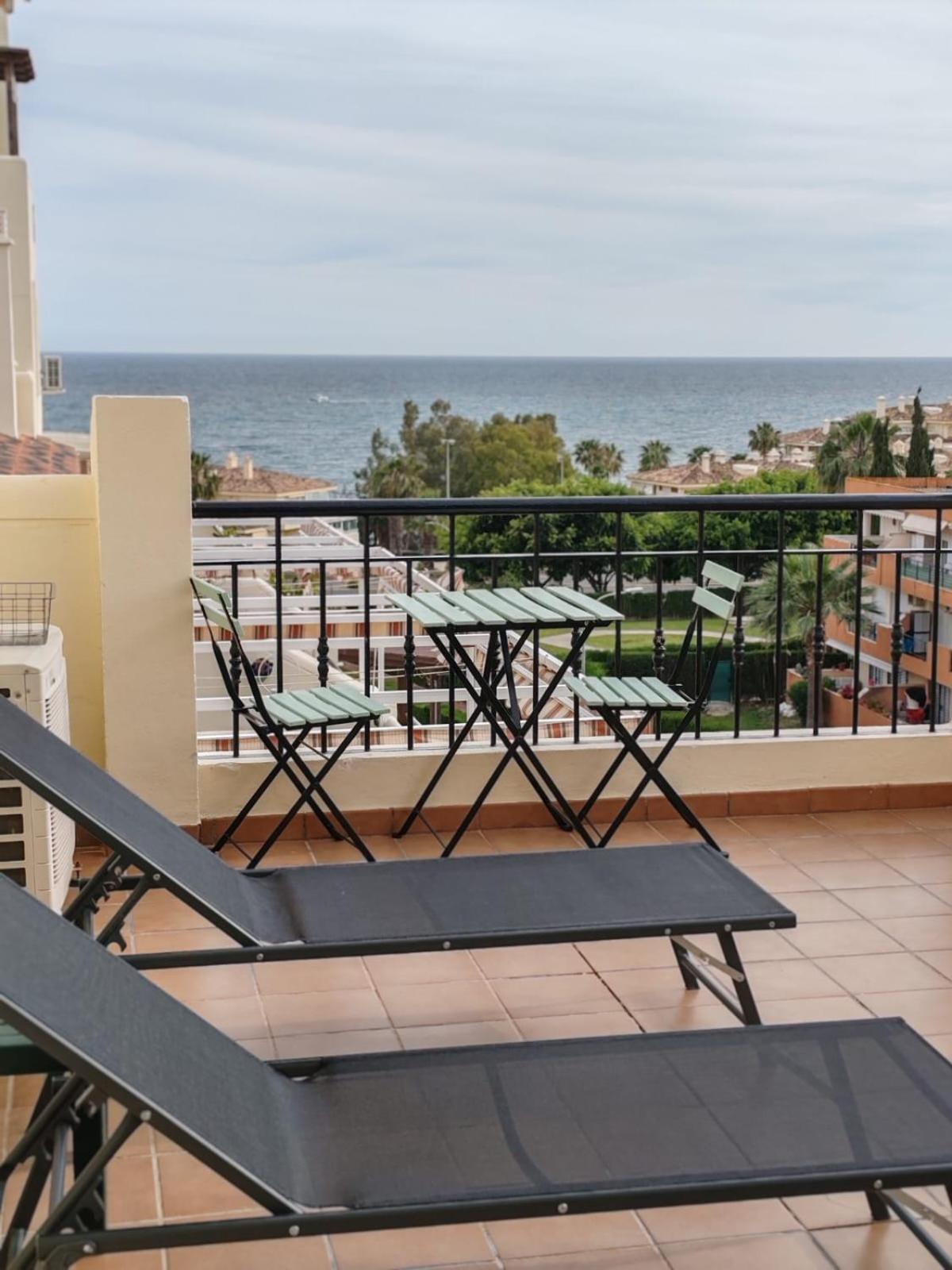 Seaview Apartment With Great Amenities & Facilities Benalmadena Exterior photo