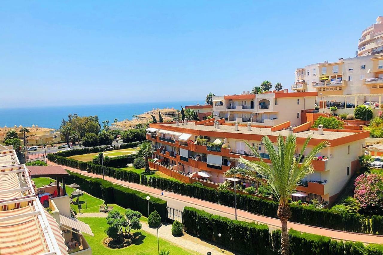 Seaview Apartment With Great Amenities & Facilities Benalmadena Exterior photo